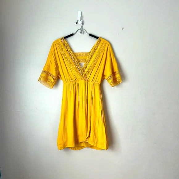 Gently used mustard yellow dress perfect for a causal day out with the girls - Picture 1 of 7